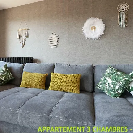 Grands Avec Parking Proche Centre *