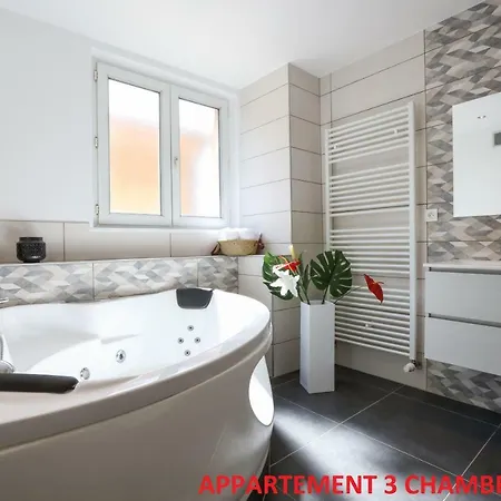 아파트 Grands Avec Parking Proche Centre *