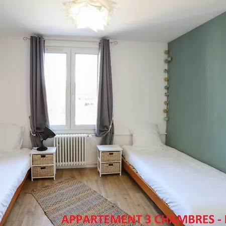 Grands Avec Parking Proche Centre 아파트
